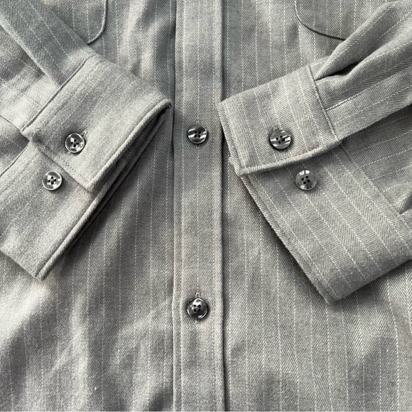 Express Men’s Long Sleeve Button Down Shirt Size XL Gray/Gray Stripe - Picture 3 of 7